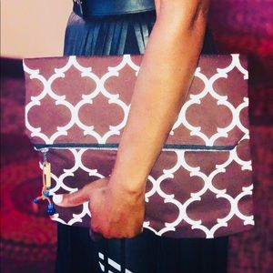 Bronze & White cLutCH